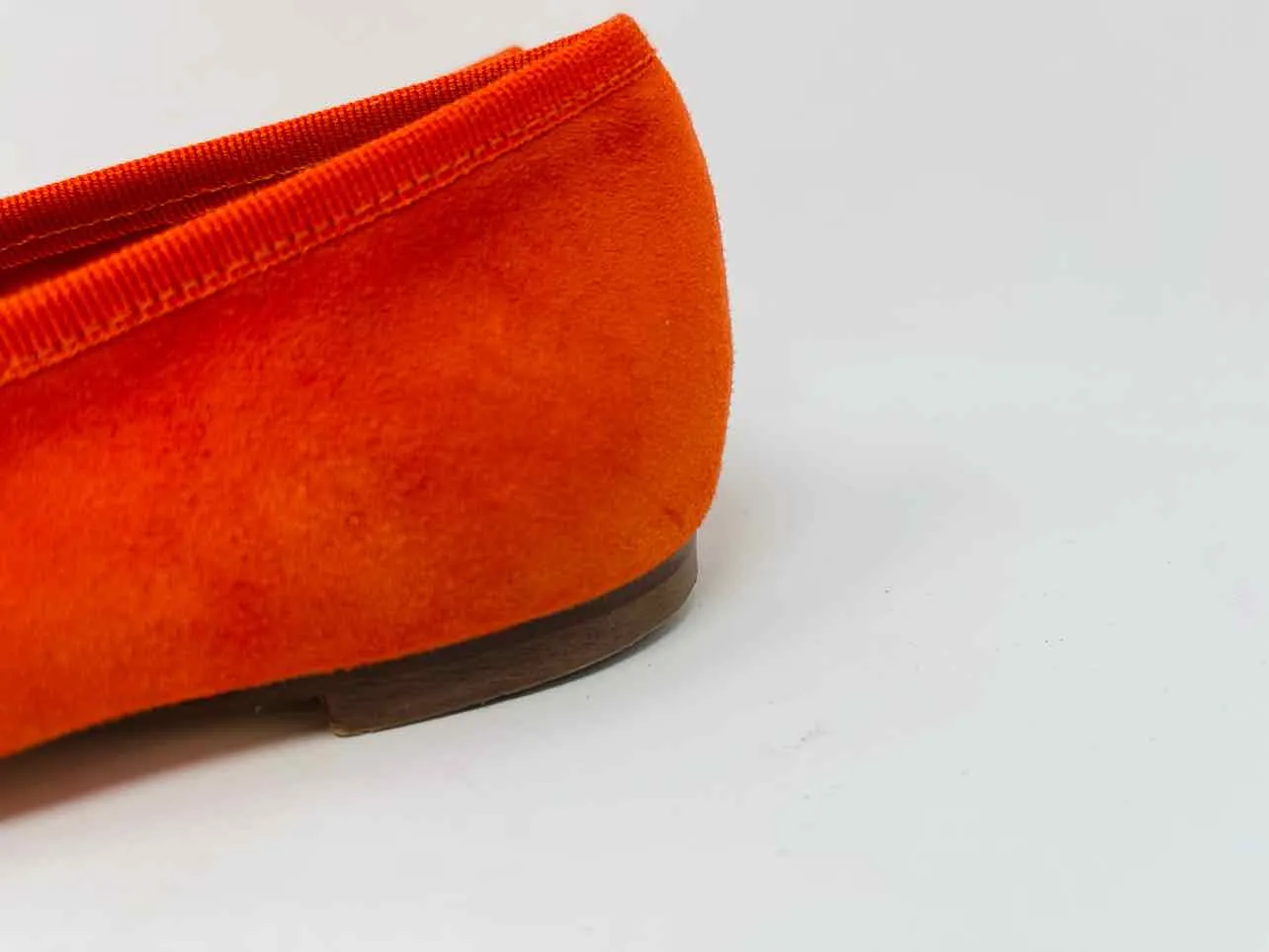 Ann Mashburn Size 6.5 Orange Bow(s) Suede Shoes Flats