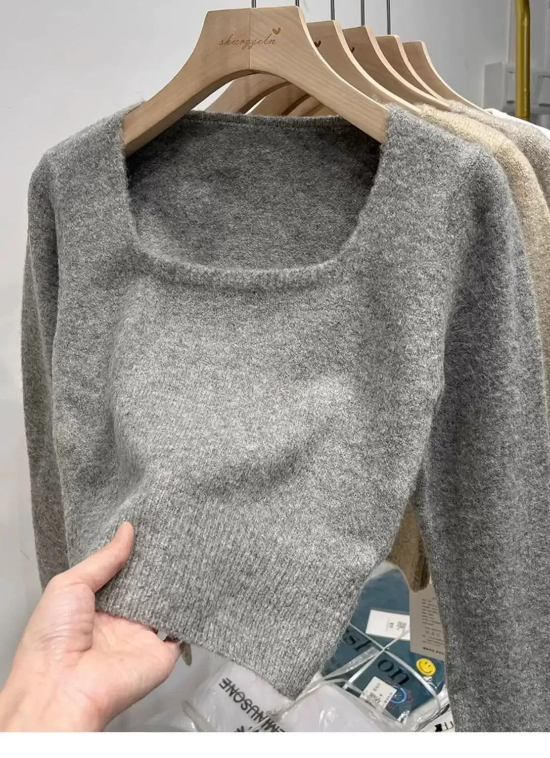 Croped Cozy Sweater With Long Sleeves & Square Collar