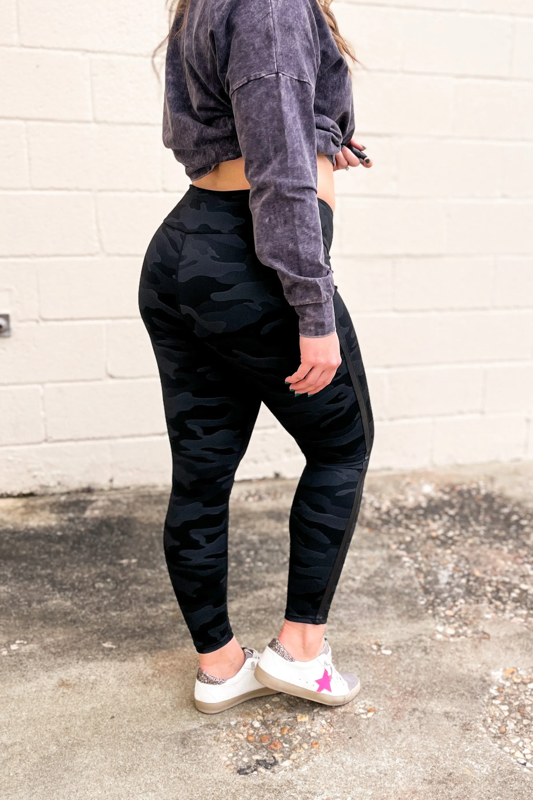 DEAL | Farrah Leggings, Black Camo