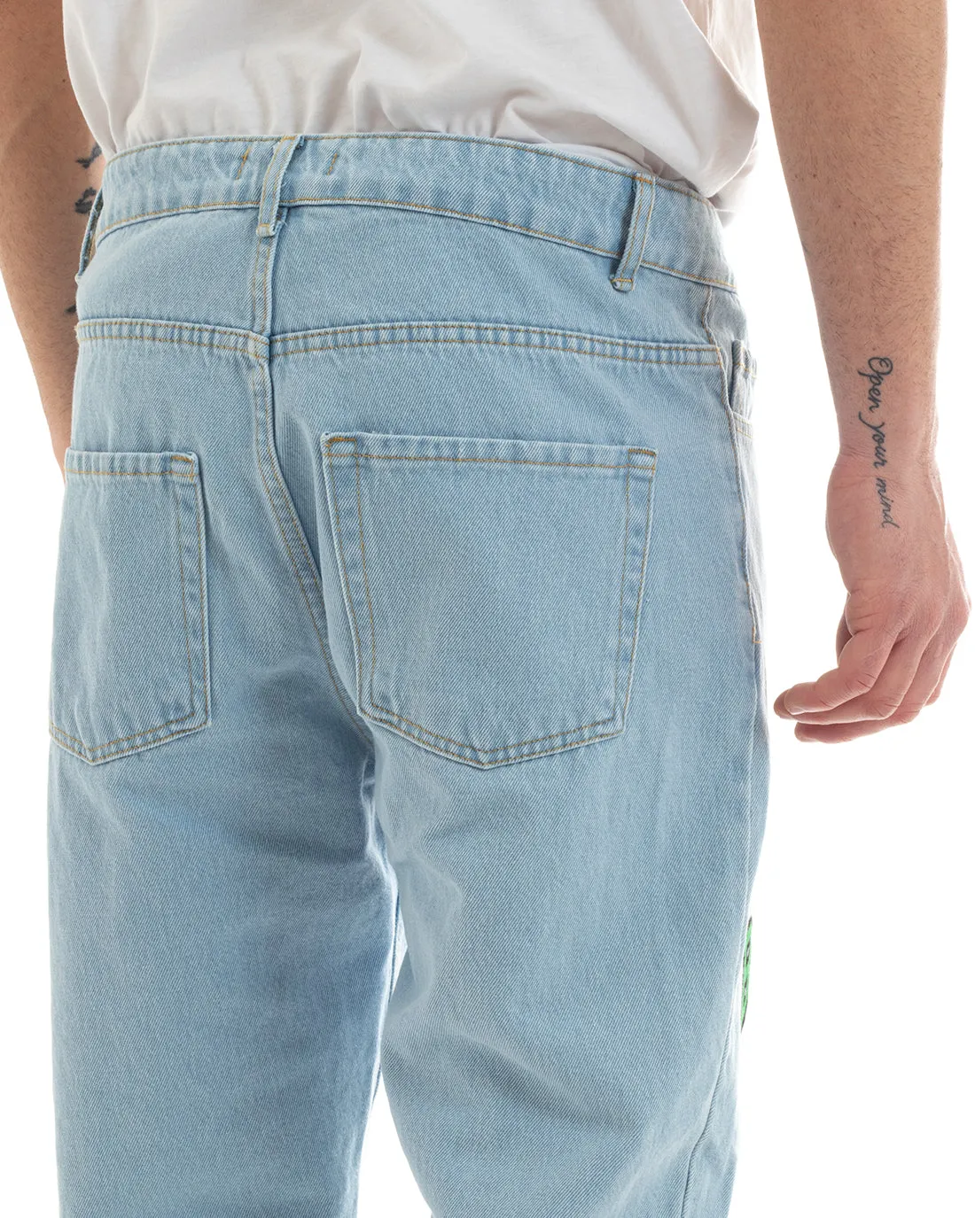 Pantaloni Jeans Uomo Loose Fit Denim Chiaro Cinque Tasche Con Stampa GIOSAL-P5672A